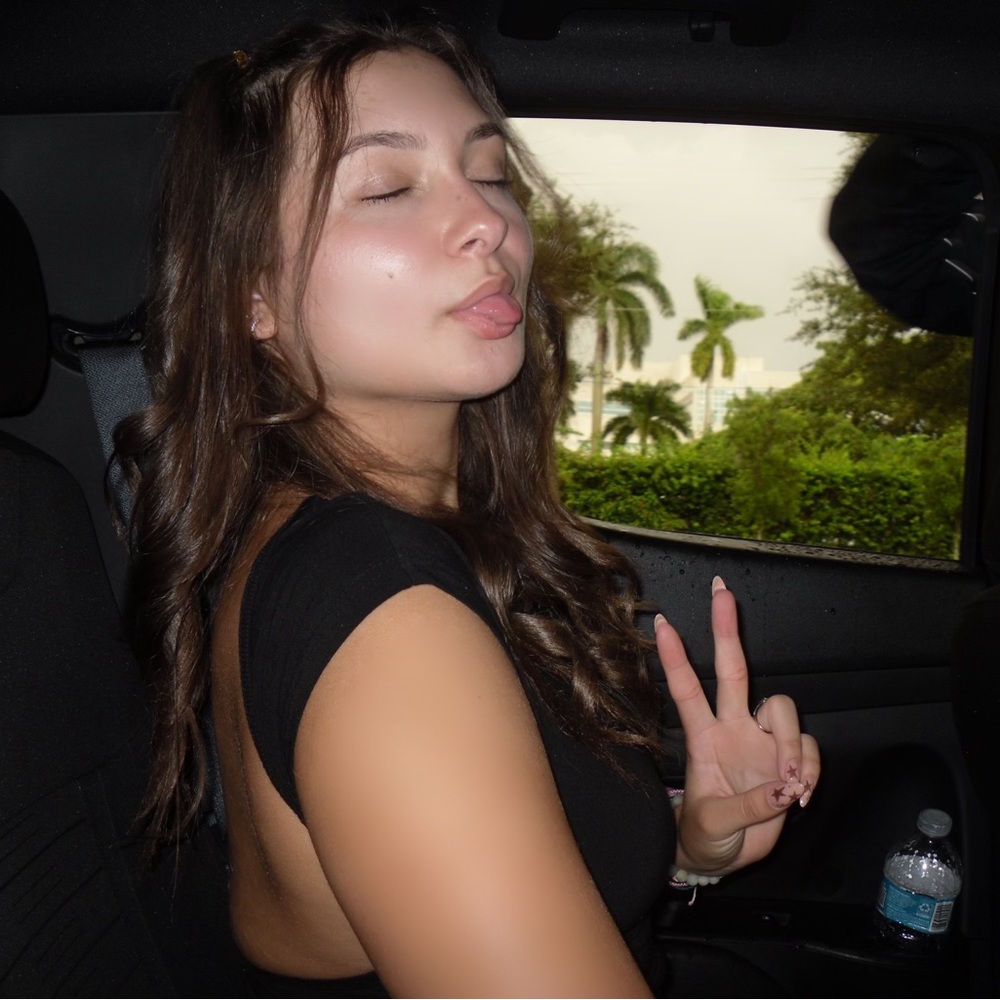 Meet your Posher, Sama